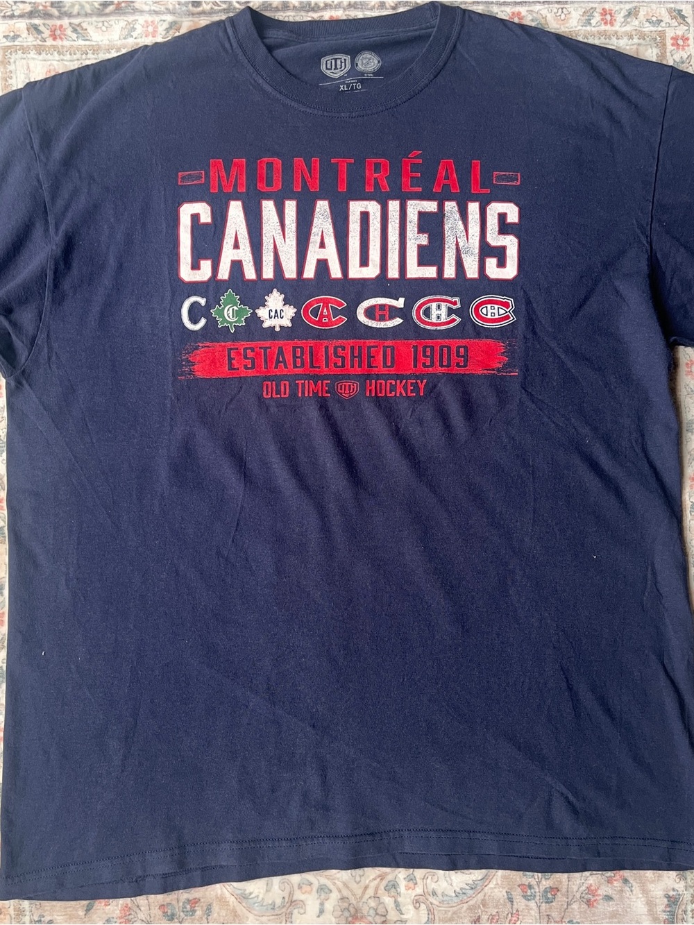 Montréal Canadiens Navy Graphic Crewneck T-Shirt